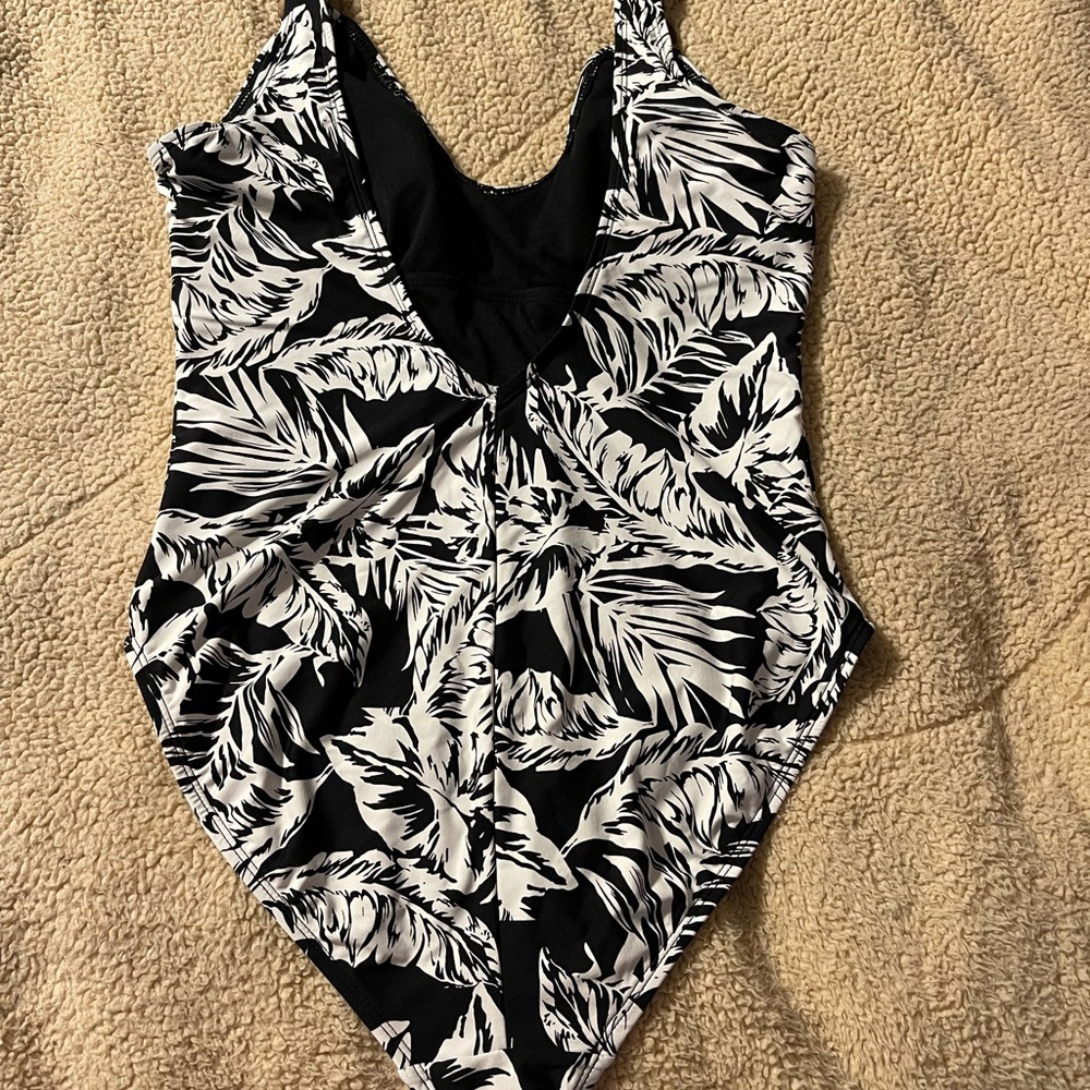 Catalina 1 Piece Swimsuit Sz S NWOT - Picture 2 of 6